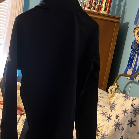 3 sets of long sleeves - Picture 8 of 9